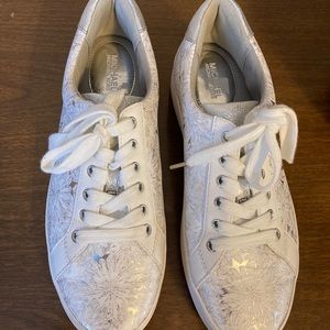 Michael Kors White- silver floral